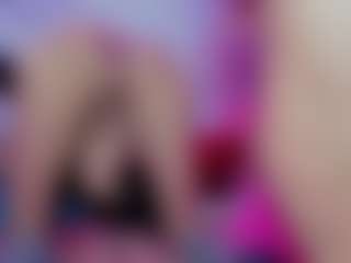 Live cam show with YolePero - Blowjob on xxxlivecams.org