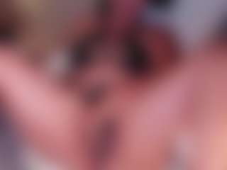 Live cam show with KIMBER - MILF on fuklive.com