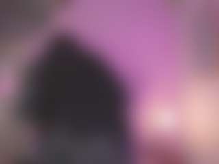 Live cam show with AlinnaJohnson - Brown Hair on StripNow