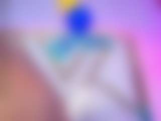 Live cam show with Charlotte-miles - Oil on AdultVida.com