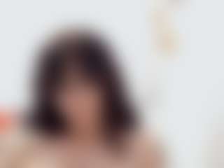 Live cam show with Roxie - Body Massage on fapnchat