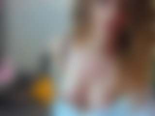 KateNotley MILF webcam performer live streaming