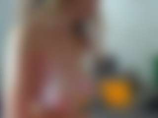 Live cam show with KateNotley - Brown Hair on Camsoda