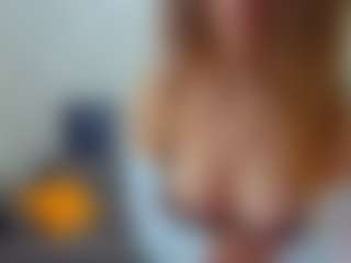 KateNotley MILF webcam performer live streaming