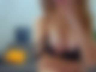 KateNotley MILF webcam performer live streaming