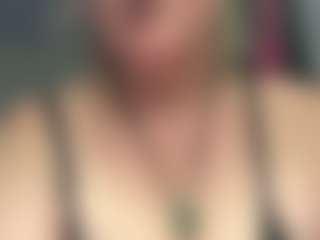 Live cam show with LaceyDawn - Amateur on AdultVida.com
