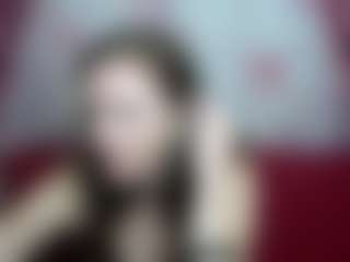 Live cam show with MeganPirs - Thin on livesuperchat.net