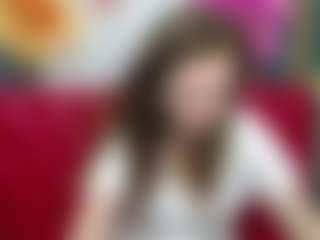 Live cam show with MeganPirs - Thin on TeamSkeetLive