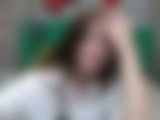 Live cam show with MeganPirs - Brown Hair on livesuperchat.net
