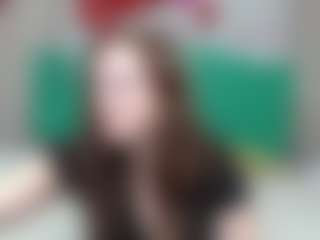 Live cam show with MeganPirs - Skinny on Camsoda