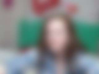 Live cam show with MeganPirs - Skinny on Camsoda