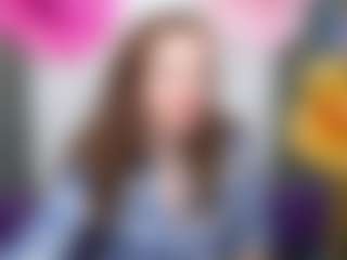 Live cam show with MeganPirs - Skinny on Hubzter Live