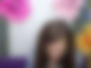 Live cam show with MeganPirs - Thin on intimatelivegirls.com