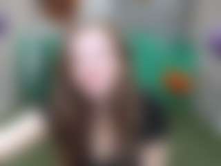 Live cam show with MeganPirs - Fingering on Soda Cam