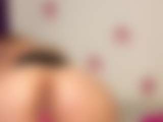 Live cam show with MilkyJulyG - Middle Aged on instabang