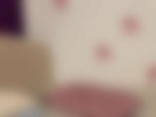 Live cam show with MilkyJulyG - Mature on livesuperchat.net
