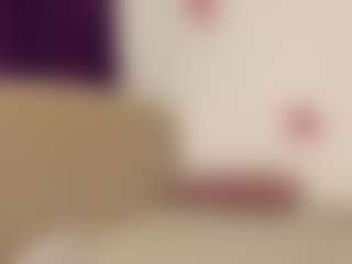 Live cam show with MilkyJulyG - Mature on SxyPornLive