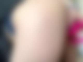 Auesha's Live Sex Cam Show