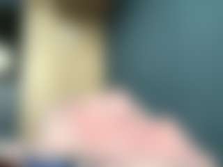 Live cam show with Auesha - Curvy on xxxlivecams.org