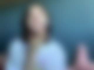 Live cam show with Auesha - Flashing on Camming Site
