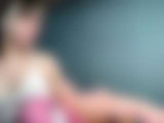 Live cam show with Auesha - Moaning on Camsoda