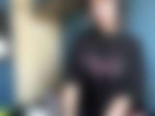 Live cam show with Auesha - Tattoos Young Adult on Mixed Magazine Live