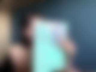 Live cam show with Auesha - Gagging on Dare Cams