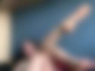 Live cam show with Auesha - BBW College on CamwithHer