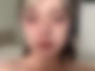 Auesha's Live Sex Cam Show