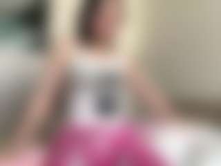 Live cam show with Auesha - White on Camsoda | united states