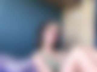 Live cam show with Auesha - BBW Teen (18+) on CamClone