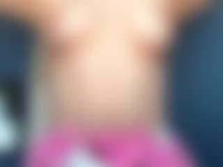 Auesha's Live Sex Cam Show