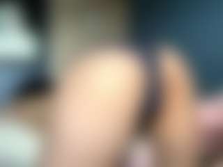 Live cam show with Auesha - New Granny on Livezox