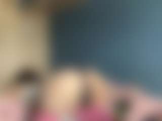 Live cam show with Auesha - Strip Teen (18+) on camwithhim.com
