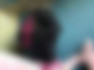 Live cam show with Auesha - Smoking on Camsoda