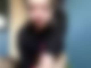 Live cam show with Auesha - Hairy Pussy on liverealitysex.com