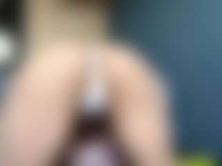 Auesha's Live Sex Cam Show