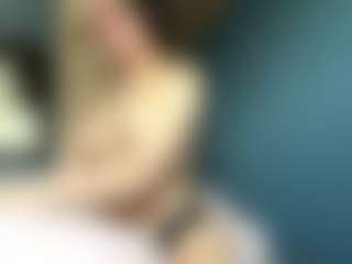 Auesha's Live Sex Cam Show