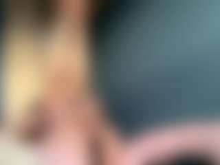 Live cam show with Auesha - Girlnextdoor on Cam Slut