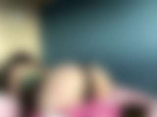 Live cam show with Auesha - Smoking on Camsoda