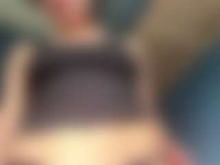 Auesha's Live Sex Cam Show