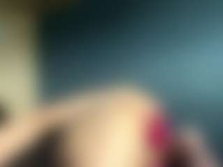 Live cam show with Auesha - College Teen (18+) on Camsoda