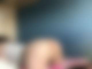 Live cam show with Auesha - Striptease Teen (18+) on CSO-WL