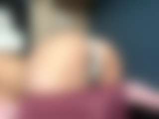 Auesha's Live Sex Cam Show