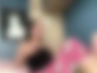Live cam show with Auesha - Cute on Camsoda