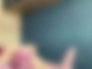 Live cam show with Auesha - Facial on Camsoda