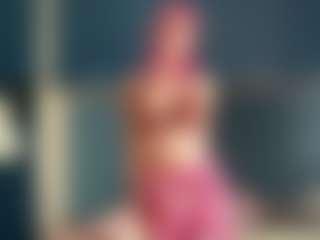 Live cam show with Auesha - Facial on Instabang