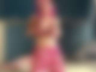 Live cam show with Auesha - Normal on Stripli.com