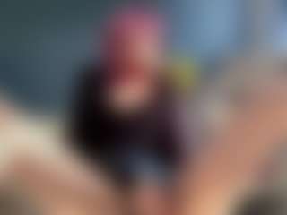 Live cam show with Auesha - Striptease on makecum.org