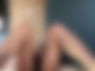 Auesha's Live Sex Cam Show